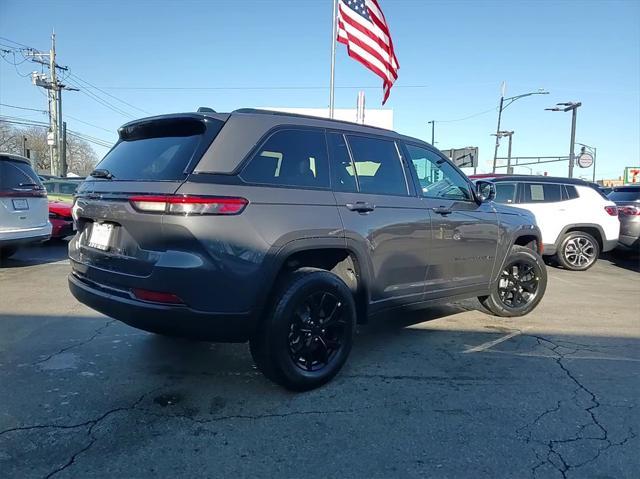 new 2025 Jeep Grand Cherokee car, priced at $38,553