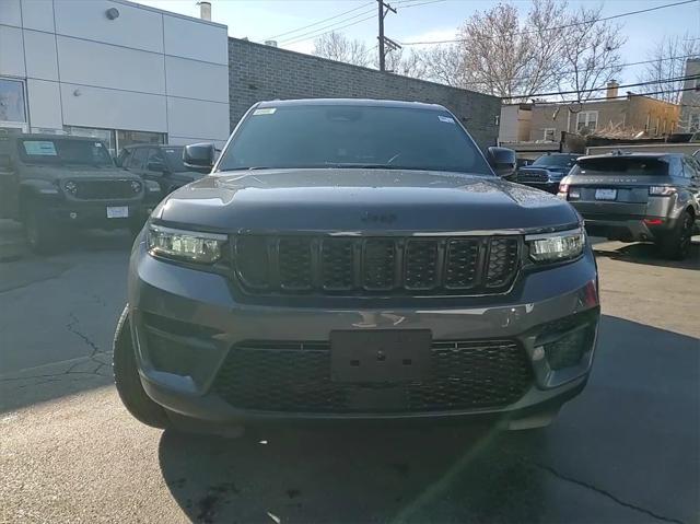 new 2025 Jeep Grand Cherokee car, priced at $38,553