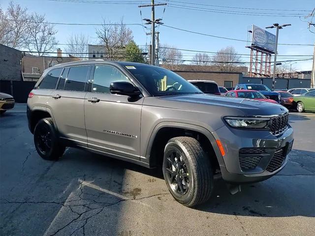 new 2025 Jeep Grand Cherokee car, priced at $38,553