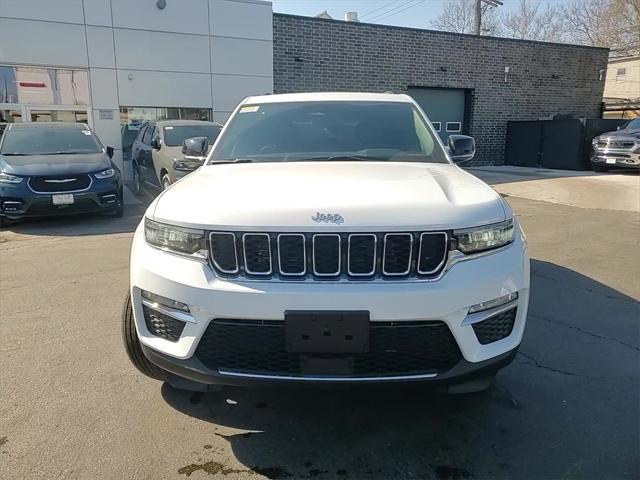 new 2025 Jeep Grand Cherokee car, priced at $38,024