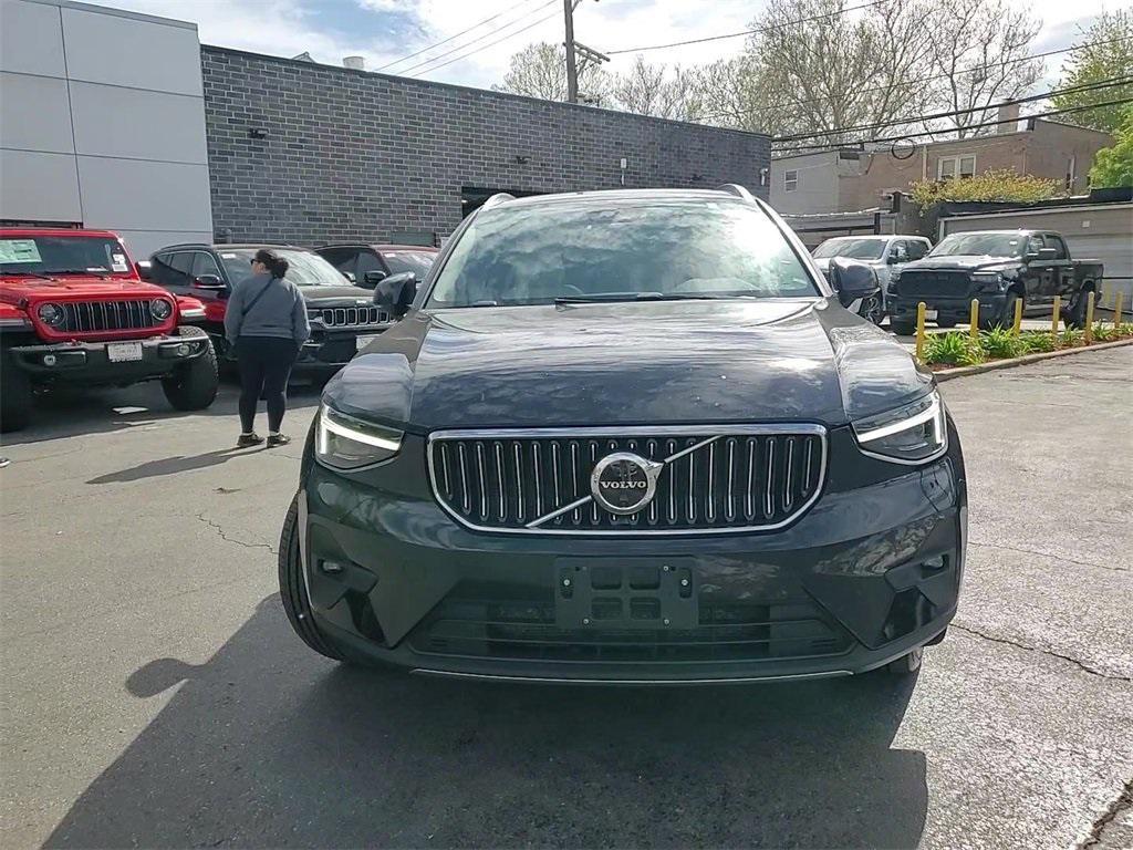 used 2023 Volvo XC40 car, priced at $31,317