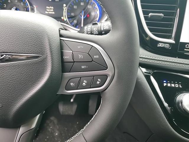 new 2025 Chrysler Pacifica car, priced at $38,783