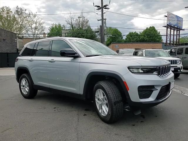 new 2024 Jeep Grand Cherokee car, priced at $30,881