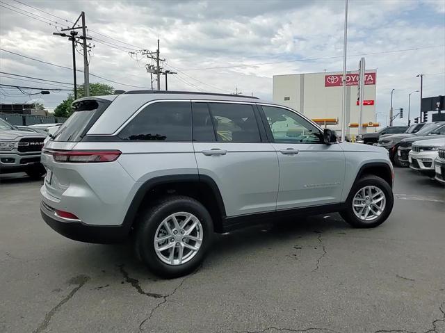 new 2024 Jeep Grand Cherokee car, priced at $30,881