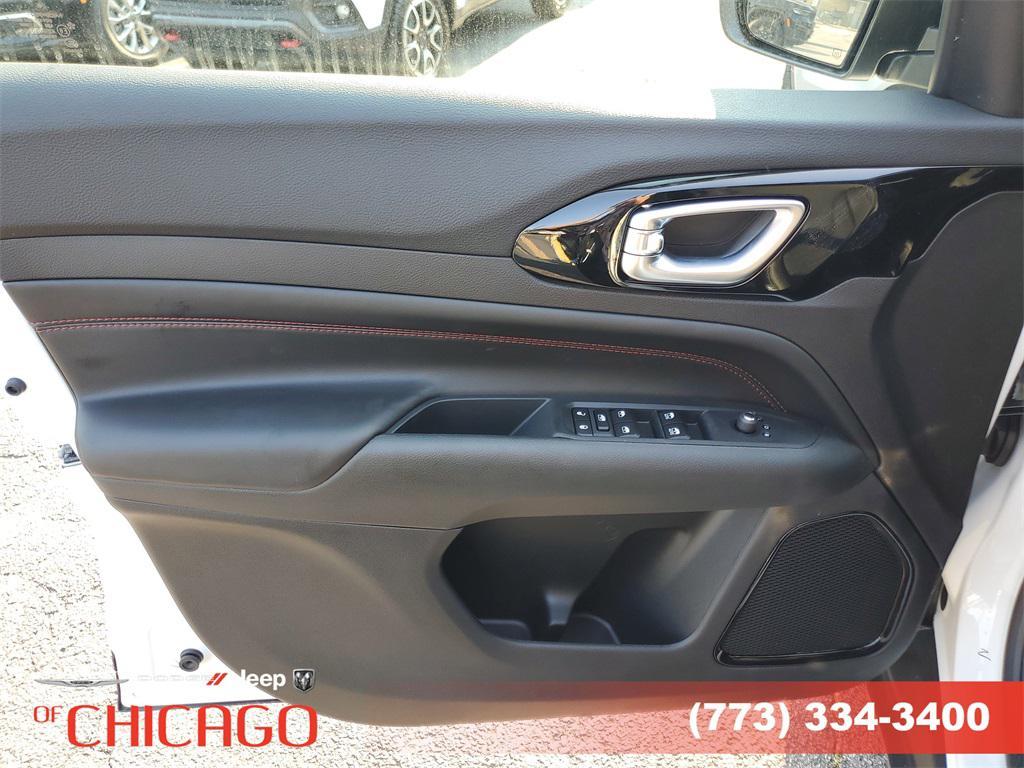 new 2025 Jeep Compass car, priced at $28,546
