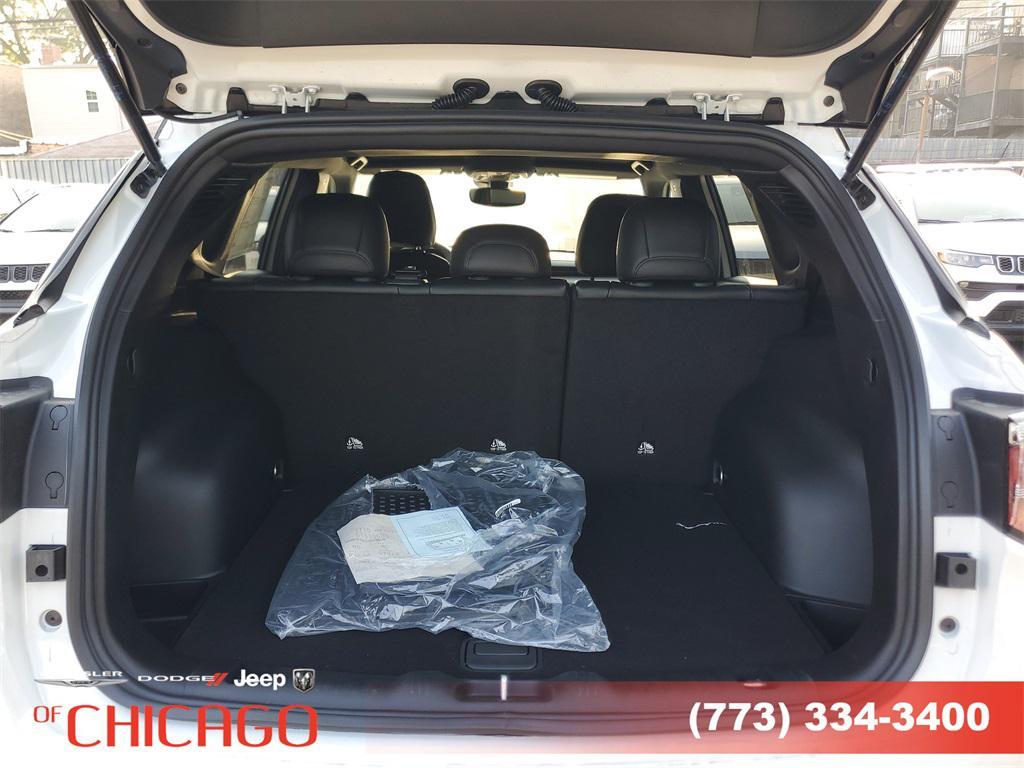 new 2025 Jeep Compass car, priced at $28,546