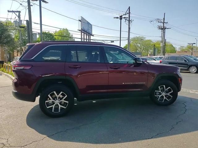 new 2024 Jeep Grand Cherokee car, priced at $39,744