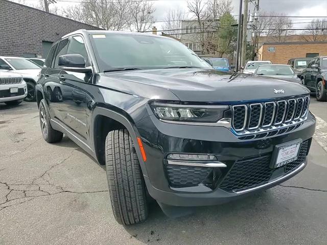 new 2025 Jeep Grand Cherokee car, priced at $38,997