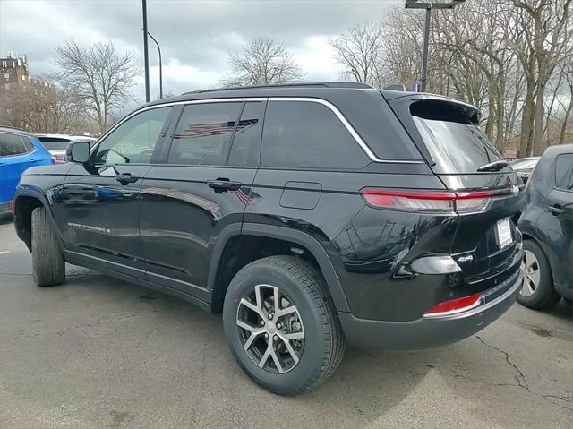 new 2025 Jeep Grand Cherokee car, priced at $38,997