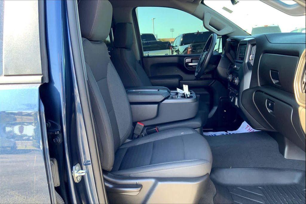 used 2022 Chevrolet Silverado 1500 car, priced at $31,899