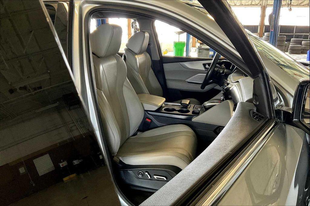 used 2024 Acura MDX car, priced at $40,996