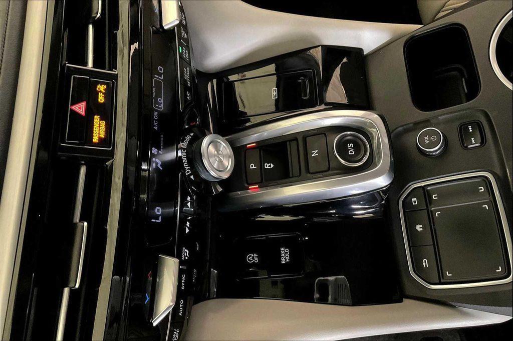 used 2024 Acura MDX car, priced at $40,996