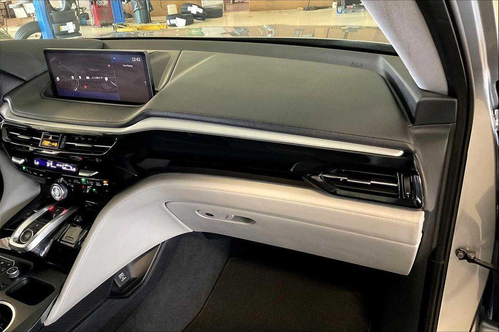 used 2024 Acura MDX car, priced at $40,996