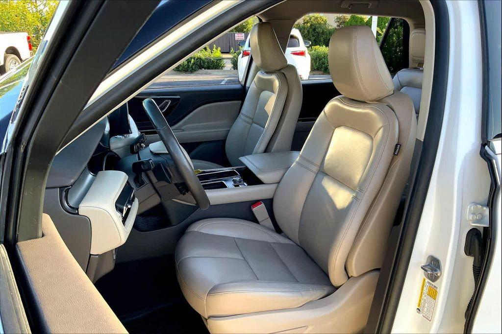 used 2021 Lincoln Aviator car, priced at $26,375