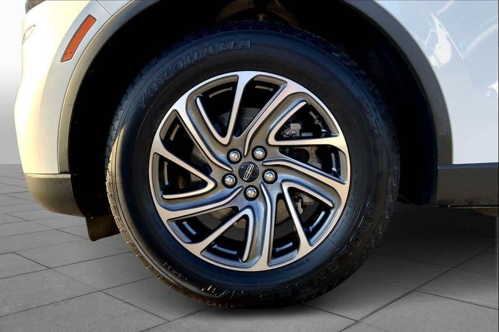 used 2021 Lincoln Aviator car, priced at $26,375