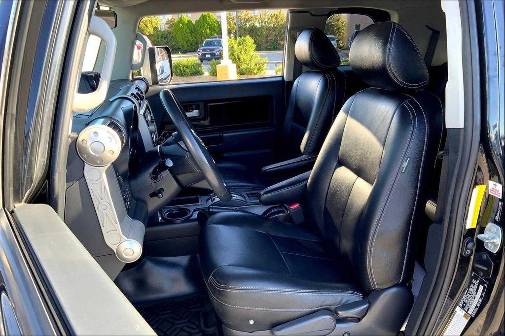 used 2008 Toyota FJ Cruiser car, priced at $15,865