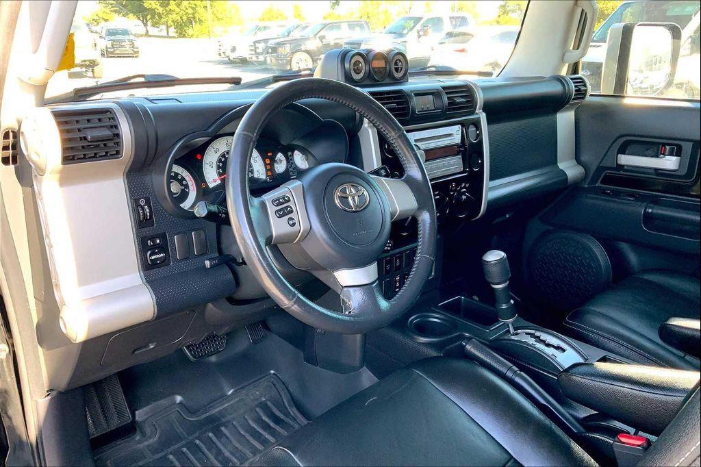 used 2008 Toyota FJ Cruiser car, priced at $15,865
