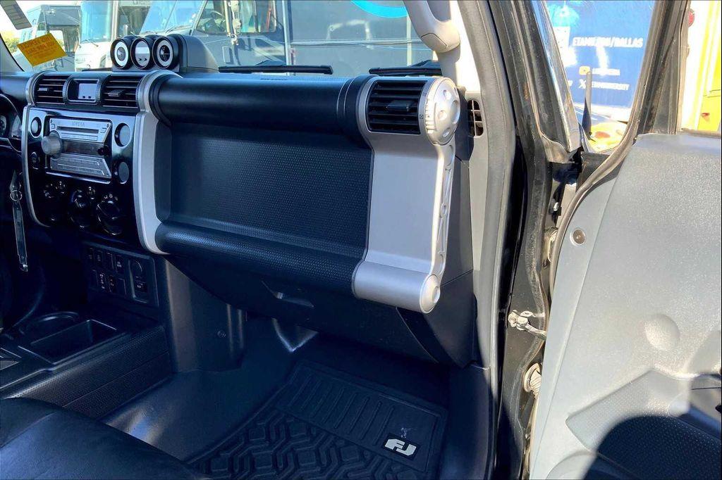 used 2008 Toyota FJ Cruiser car, priced at $15,865