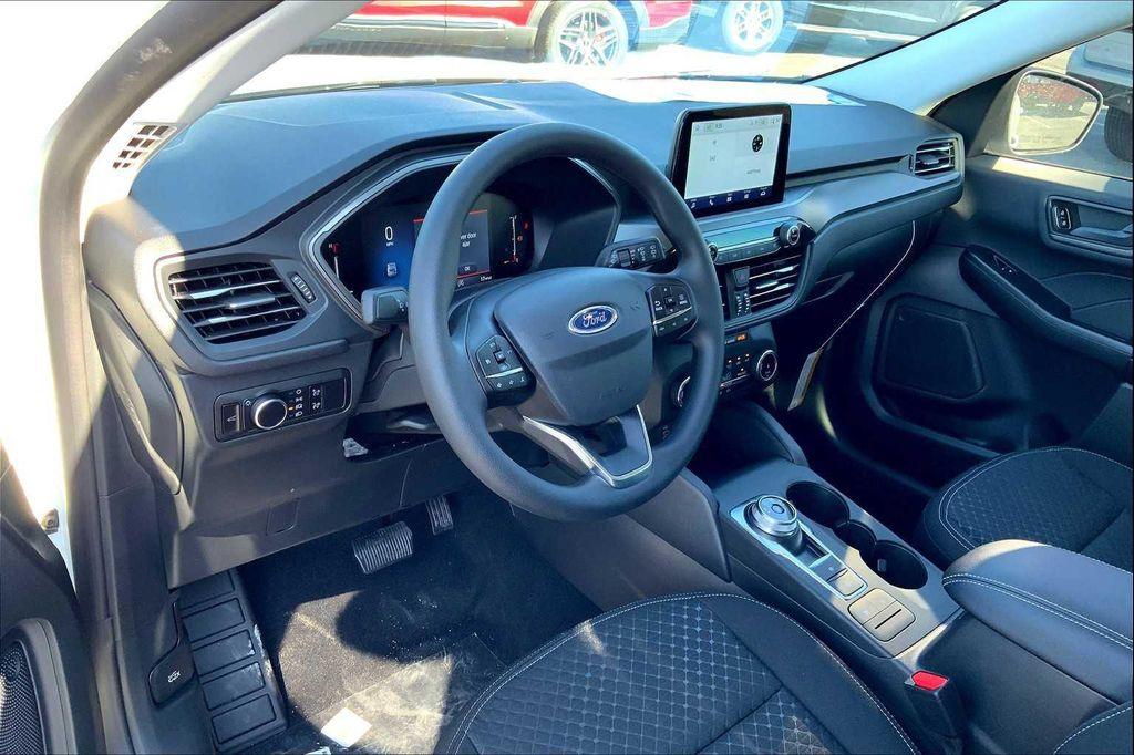 new 2025 Ford Escape car, priced at $30,018