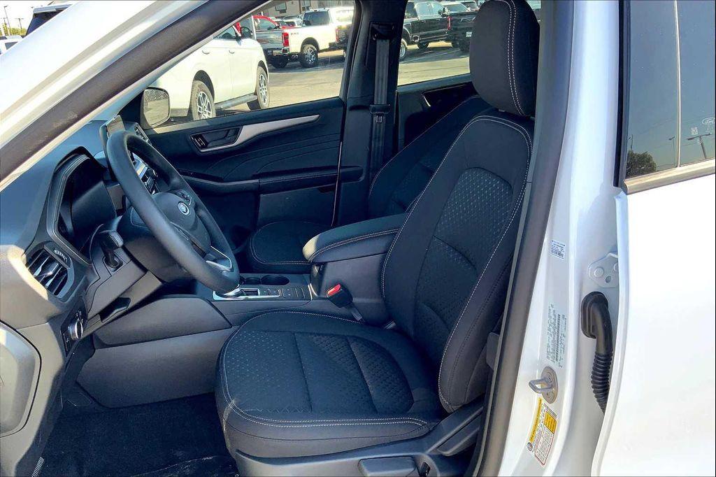 new 2025 Ford Escape car, priced at $30,018