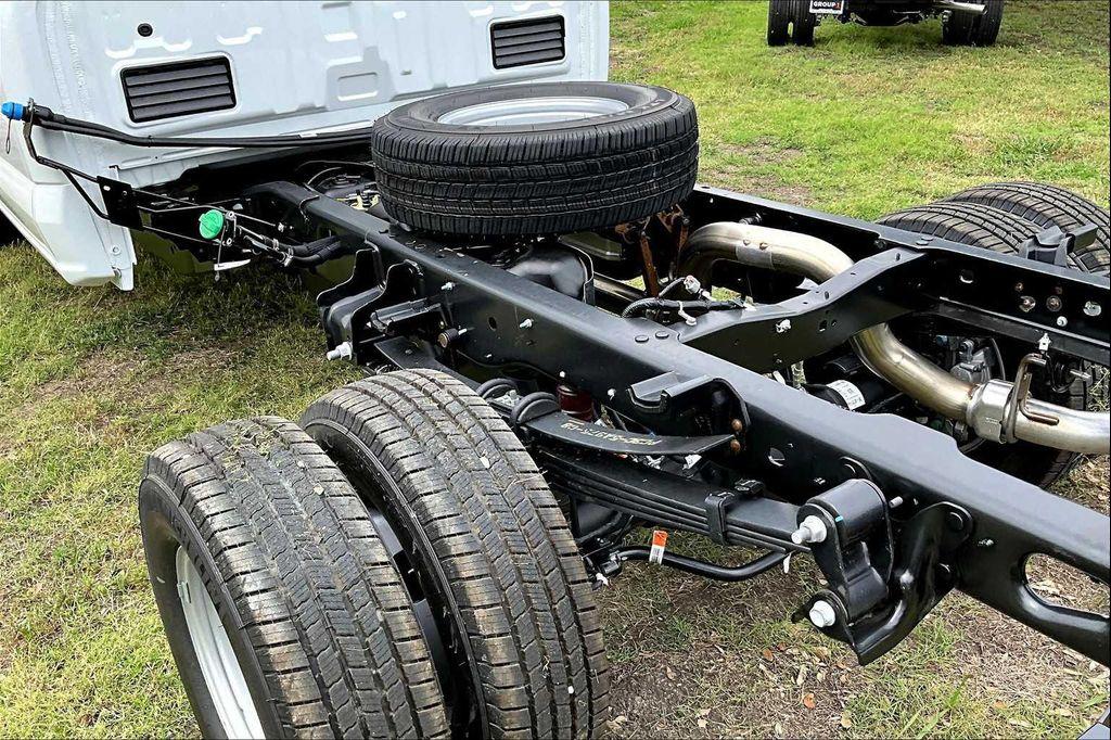 new 2025 Ford F-350 car, priced at $67,853