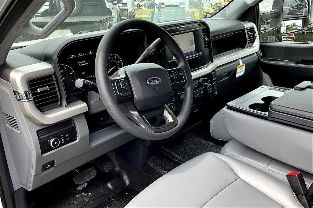 new 2025 Ford F-350 car, priced at $67,853