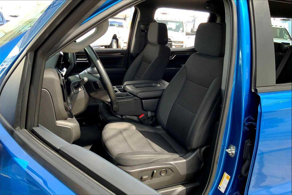 used 2024 Chevrolet Silverado 1500 car, priced at $47,999