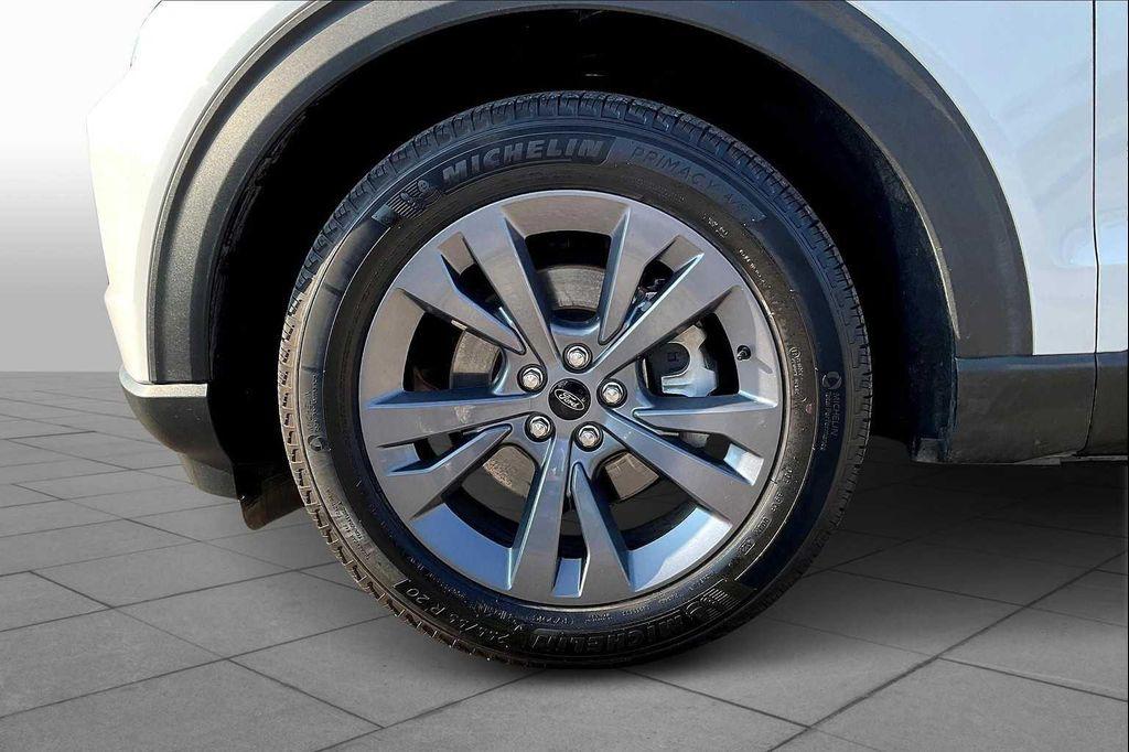 used 2022 Ford Explorer car, priced at $28,756