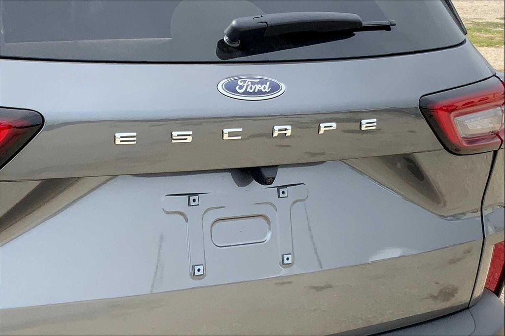 new 2025 Ford Escape car, priced at $30,362