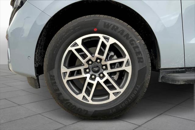 new 2025 Ford Expedition car, priced at $69,465