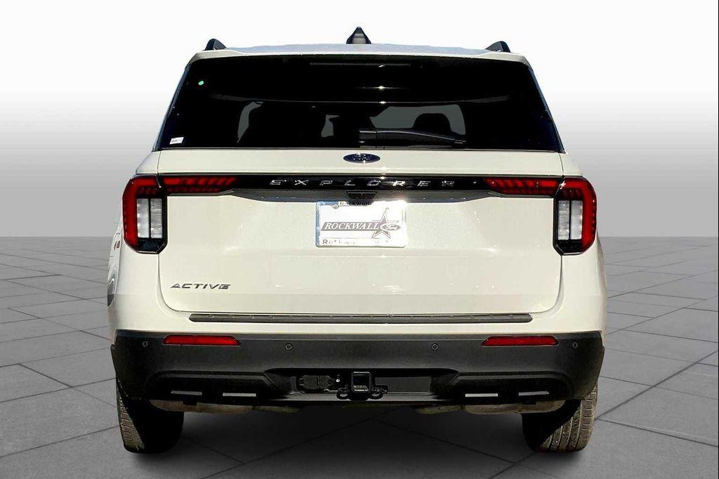 new 2025 Ford Explorer car, priced at $38,514