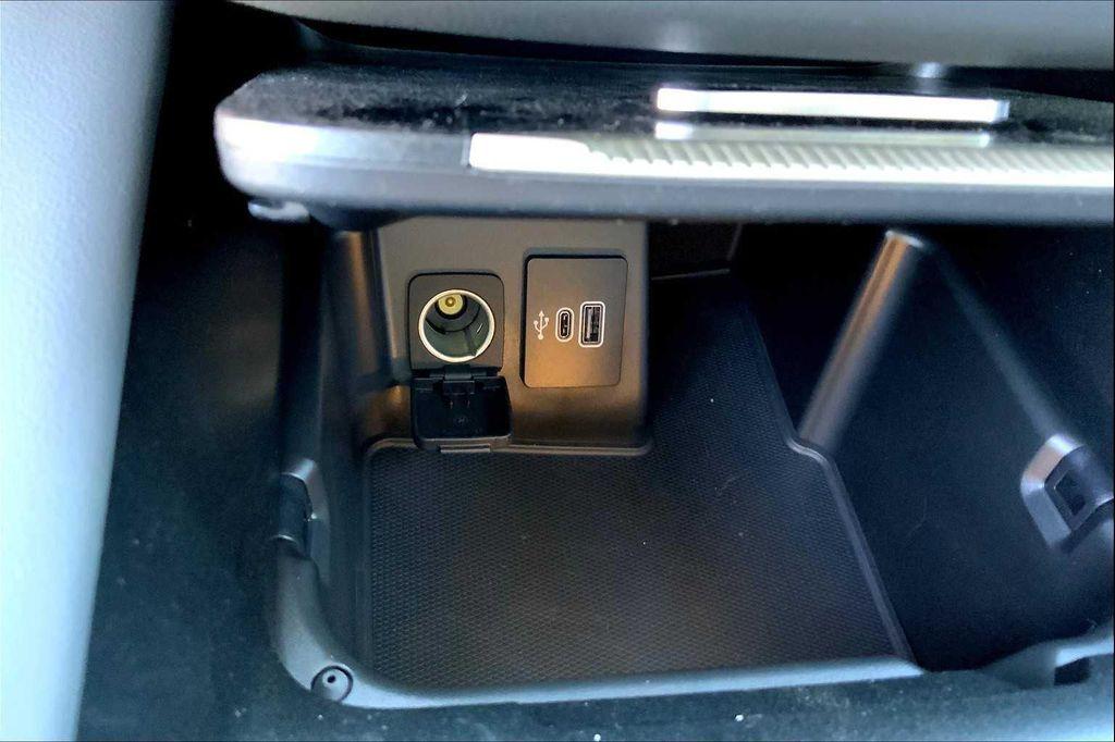 new 2025 Ford Explorer car, priced at $38,514