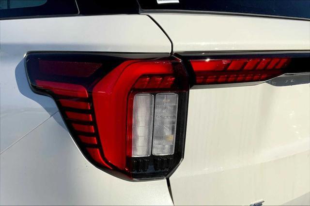 new 2025 Ford Explorer car, priced at $40,014