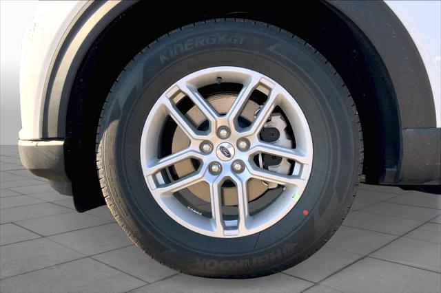 new 2025 Ford Explorer car, priced at $43,960