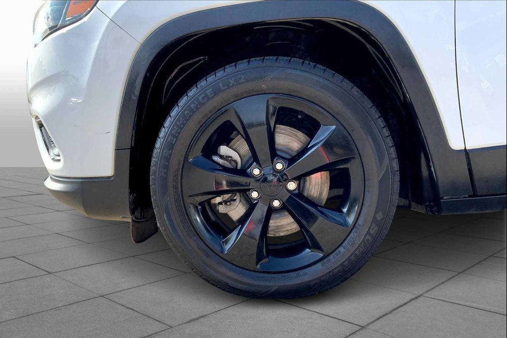 used 2020 Jeep Cherokee car, priced at $16,656