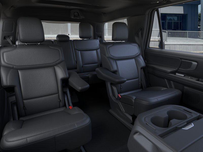 new 2025 Ford Expedition car, priced at $81,075