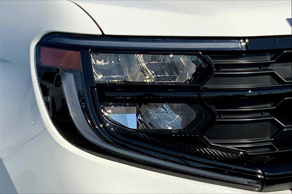 new 2025 Ford Expedition car, priced at $70,835