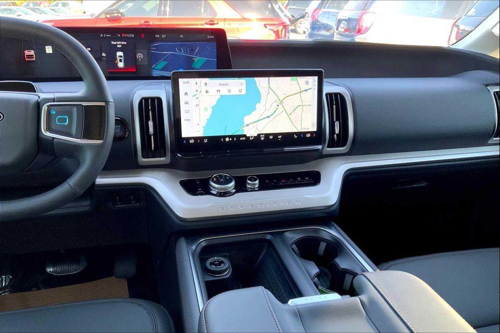 new 2025 Ford Expedition car, priced at $70,835