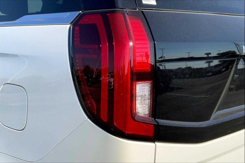 new 2025 Ford Expedition car, priced at $70,835