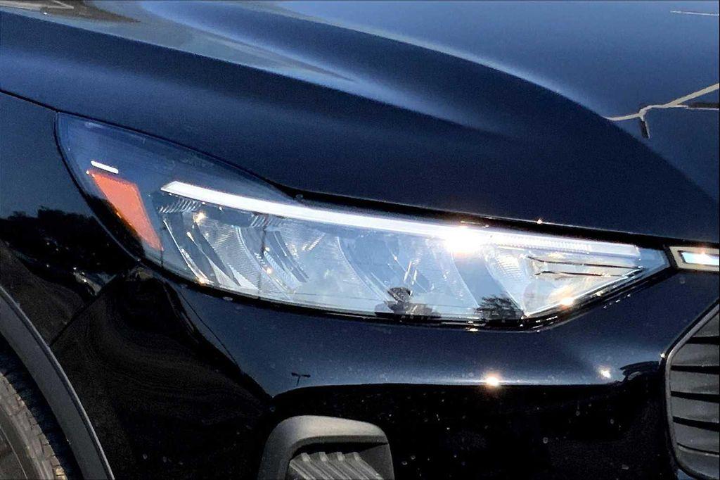 new 2025 Ford Escape car, priced at $30,018