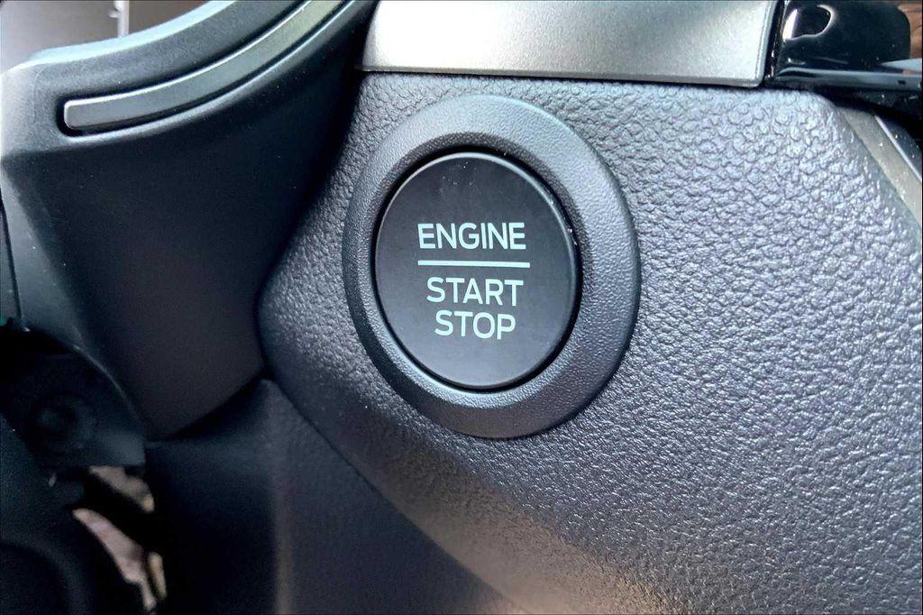 new 2025 Ford Escape car, priced at $30,018