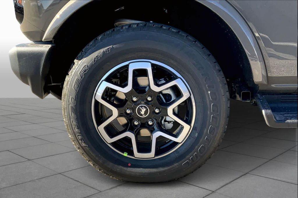new 2025 Ford Bronco car, priced at $52,620