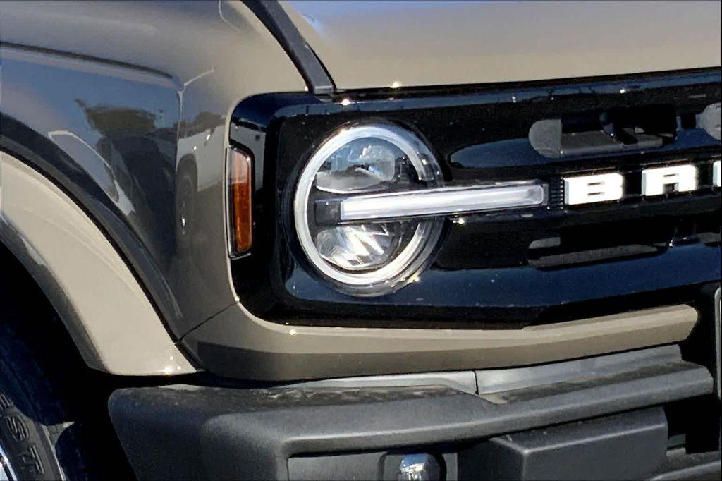 new 2025 Ford Bronco car, priced at $52,620