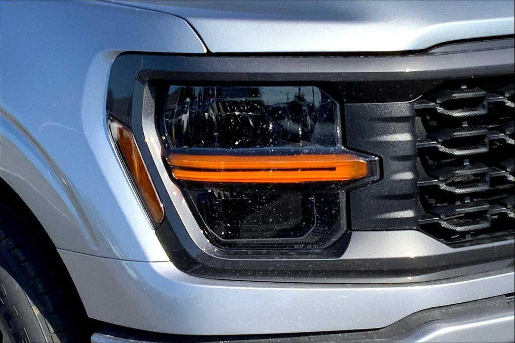 new 2025 Ford F-150 car, priced at $45,132