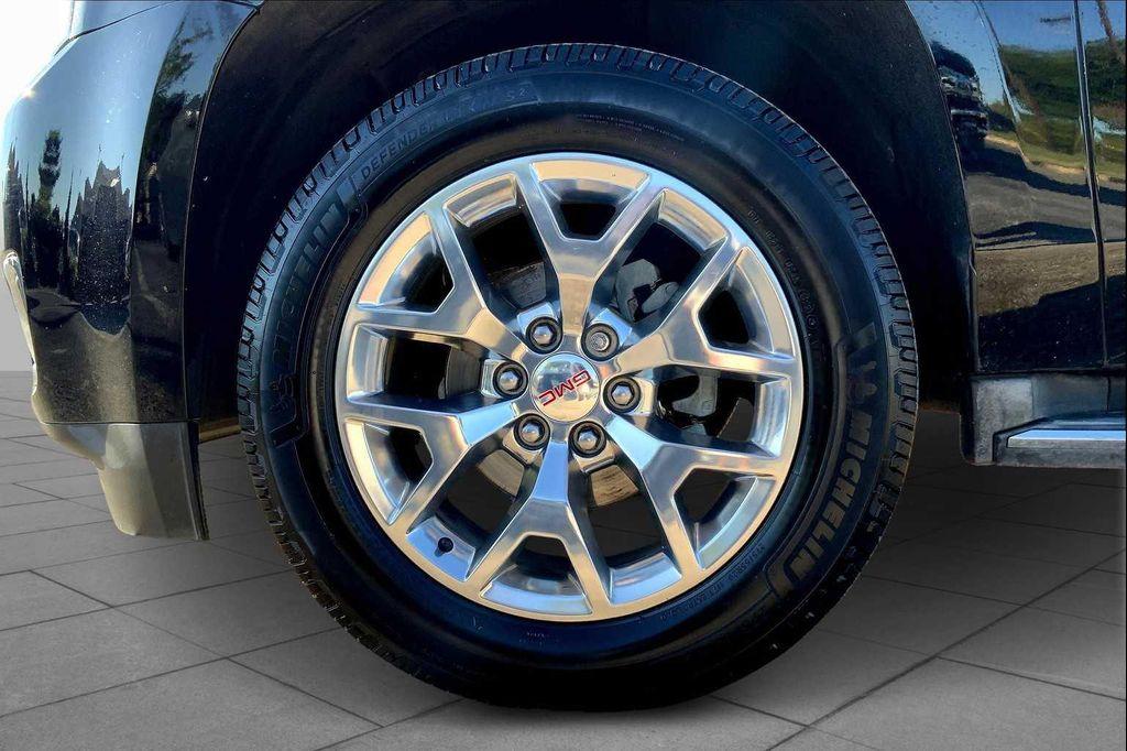 used 2016 GMC Yukon car, priced at $17,975
