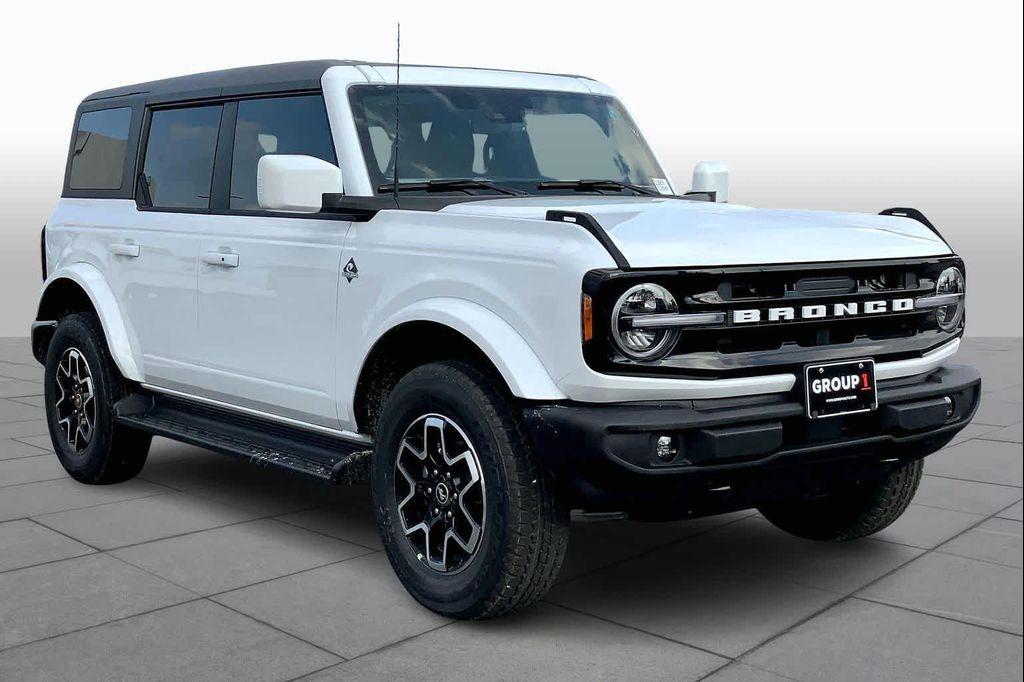 new 2025 Ford Bronco car, priced at $52,225
