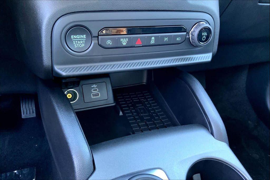 new 2025 Ford Bronco Sport car, priced at $39,247