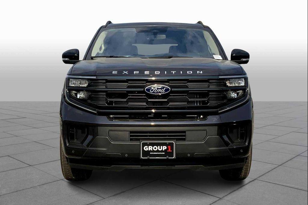 new 2025 Ford Expedition car, priced at $70,335