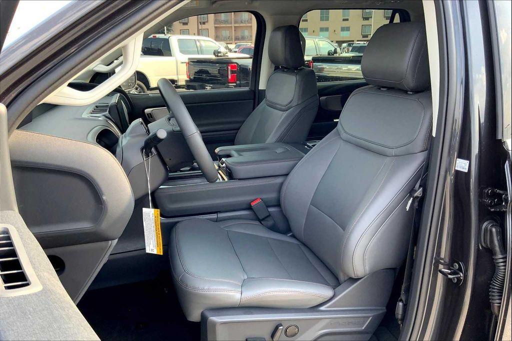 new 2025 Ford Expedition car, priced at $70,335