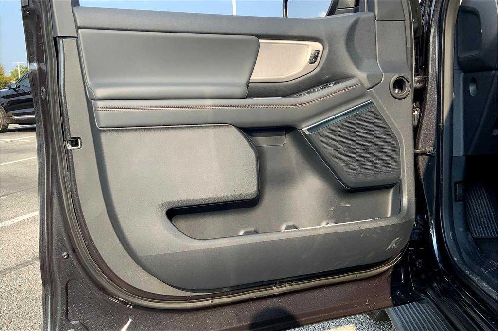 new 2025 Ford Expedition car, priced at $70,335